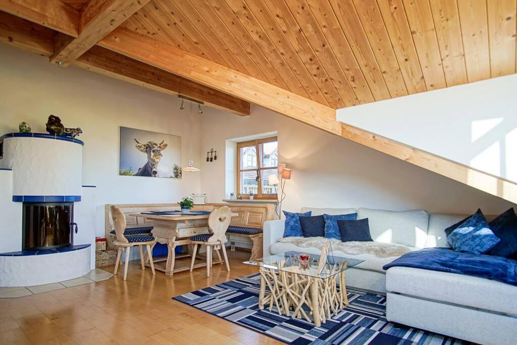 Luxury Living Near Weissensee +Balcony +Netflix Füssen Kültér fotó